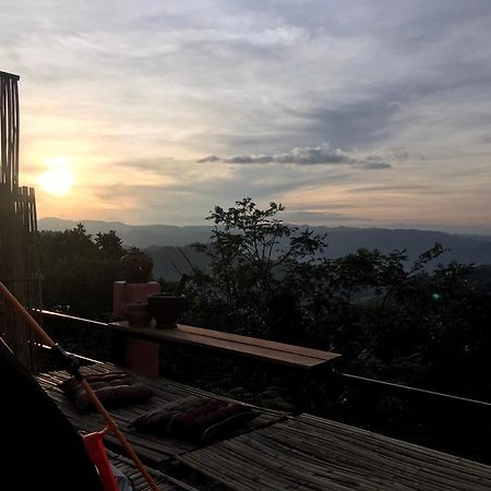 Terre Terrace Glamping - Doichang Ban Huai Khai Exteriör bild